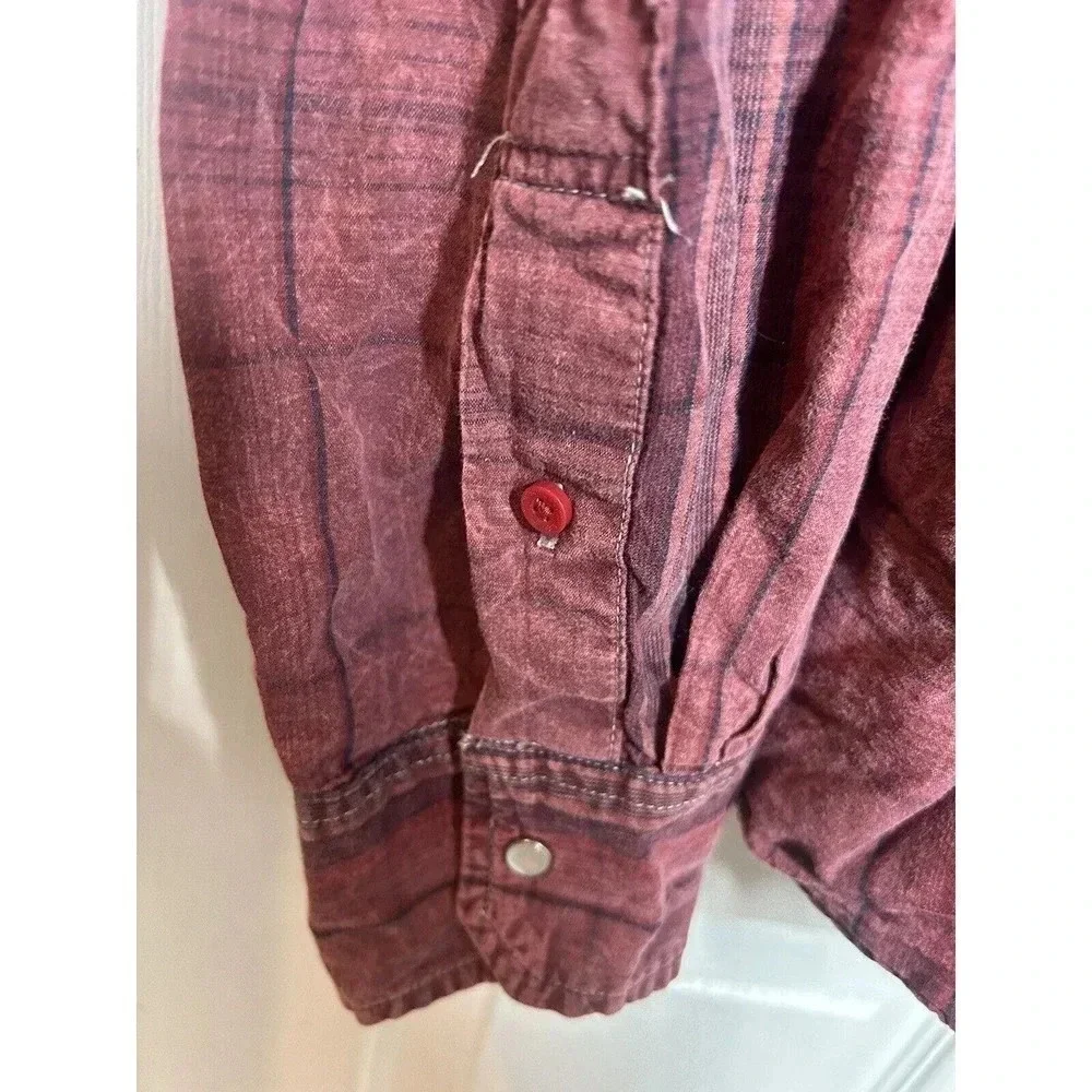 Vintage Rare unusal Levi’s Men’s Western Pearl Snap Button Shirt Size L